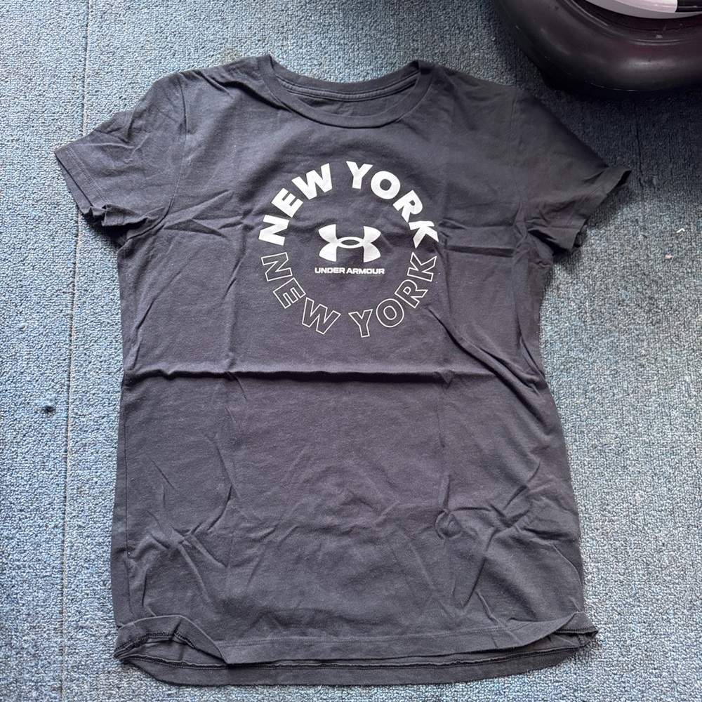 5 For $25 Under Armour Black New York T-Shirt
